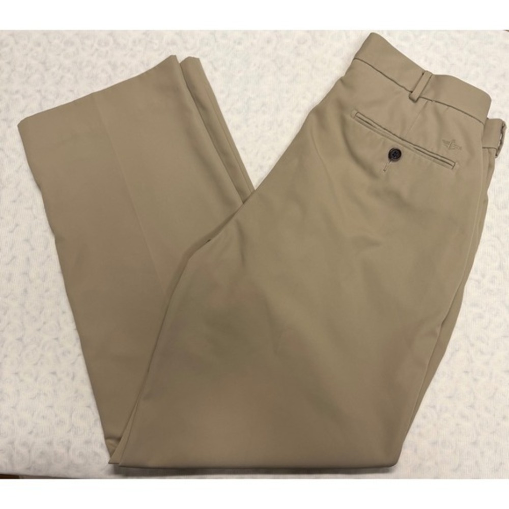 Dockers Mens D3 Classic Fit Khaki Pants Tan‎ Straight Leg Trousers 33x30